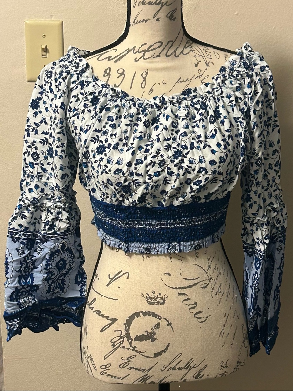 Millenium Blue & White Floral Smocked Crop Top Wide Sleeve Boho Large